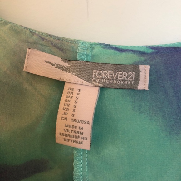 Forever21 blue patterned camisole (S) - Picture 3 of 3